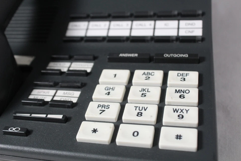 Axxess Inter-tel IP 770.4600 Key Office Telephone Set (Black) - Image 4 of 4