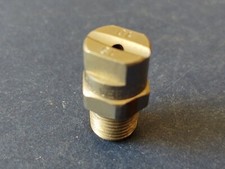 Spraying Systems Inc.  VEEJET  H 1/8 U SS 15/10 Flat Spray Nozzle 1/8  NPT USED