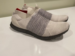 ultraboost laceless carbon beige