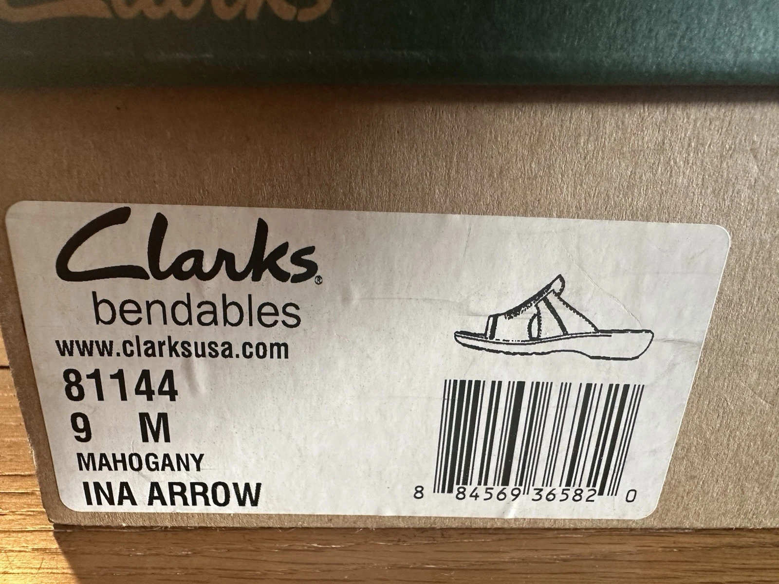 Sandali Clarks in pelle 81144 9M Magagany INA FRECCIA