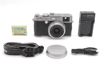 FUJIFILM X100 初代 シルバー Fujifilm Digital Camera X100 Silver Japan Classic Rangefinder