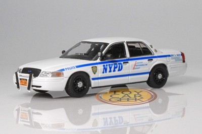 Ford Crown Victoria NYPD Highway Patrol Slicktop 1:64 Rollin NYPDHP