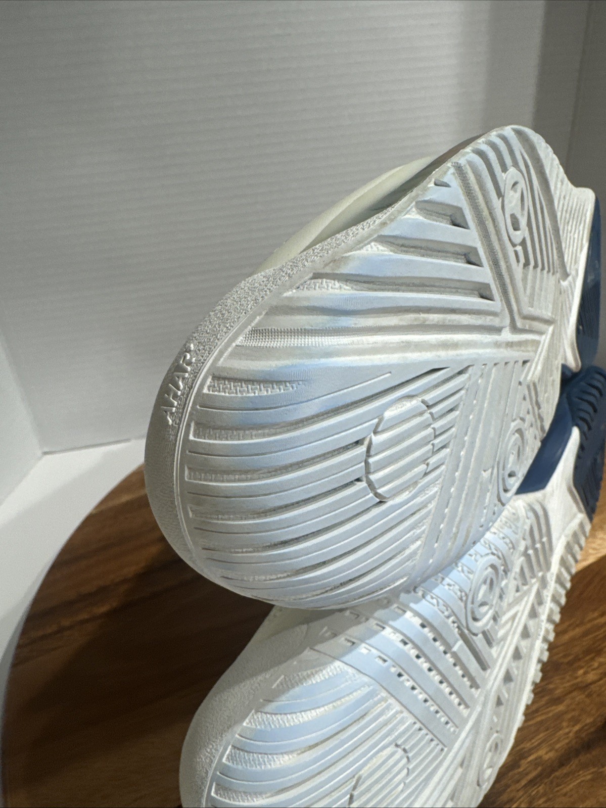 Asics GEL-Resolution 8 Model - F450124 Tennis Shoes Men’s Size 9 thumbnail 10