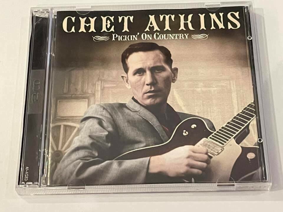Chet Atkins - Pickin' On Country - 2 CD's Album - 2008 - 32 Greatest Hits