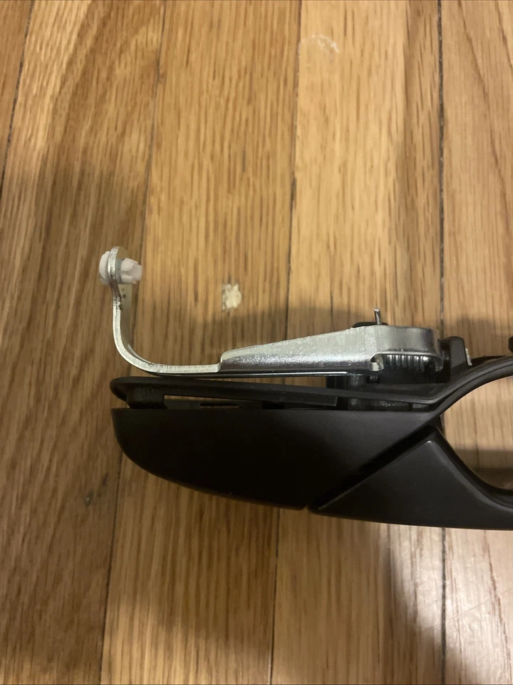 Manija de puerta exterior - Manija de puerta exterior Dorman 80572 Cadillac Escalade Suburban Foto 2 de 4