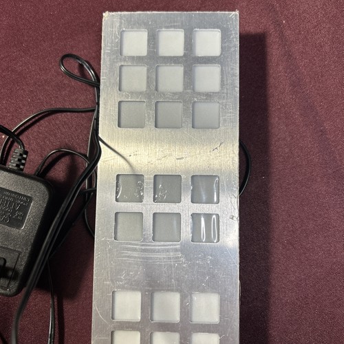 TIX LED Clock Cube Root Labs Jim Thompson unique LED novelty timepiece - Afbeelding 1 van 2