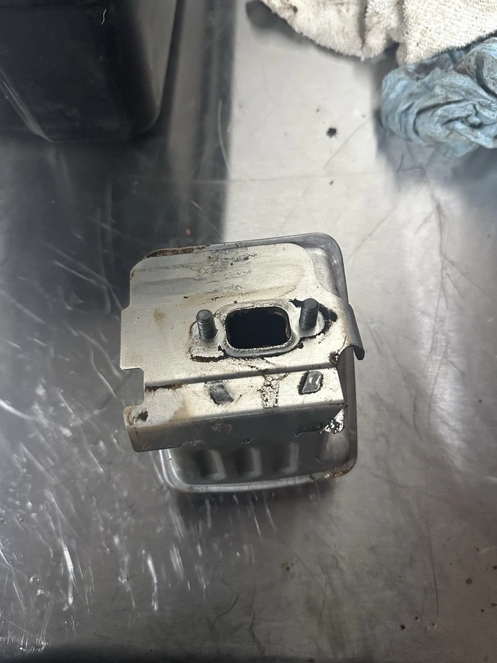 Silenciador Redmax 544147702 OEM Foto 2 de 2