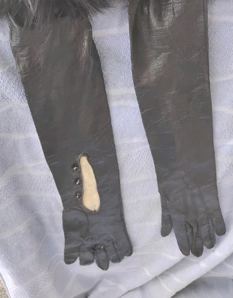 Guantes de cuero para niños 21 en negro. Brazalete de zorro negro Opera 4 pulgadas talla 7,5. bonito vintage Foto 3 de 4