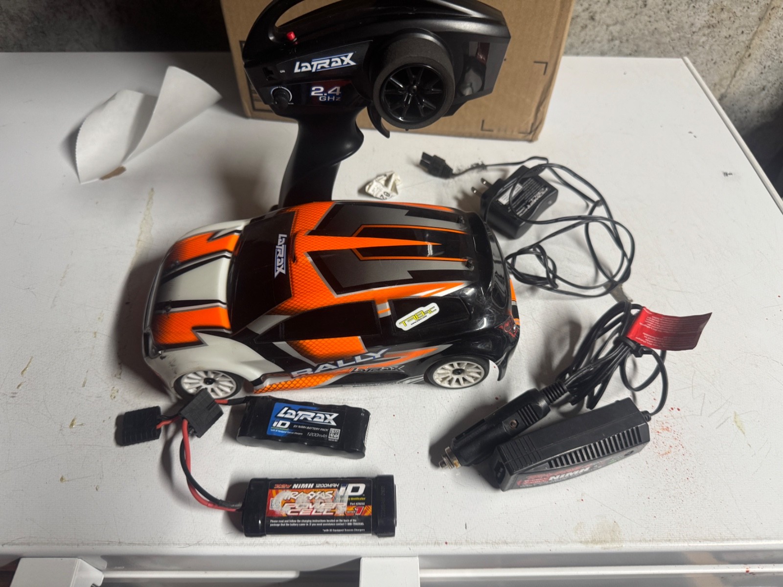 traxxas latrax rally 1/18 ready to run with batteries and chargers 