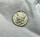 1940 ***p ***  MERCURY SILVER DIME  **NICE UNC!** FREE SHIPPING! I275