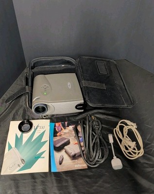 InFocus Model LP330 Digital Computer Video Projector
