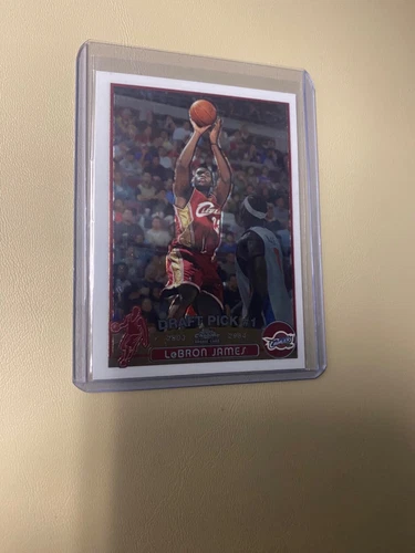 Lebron James 03-04 TOPPS Chrome RC! #111 RARE! HOT! NM-Mint