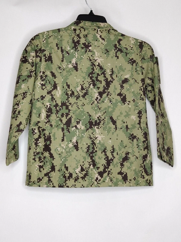 Trooper Americas Navy Boys Size Medium Color Camo Long Sleeve With Pockets Shirt - Image 2 of 3