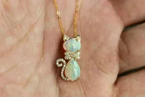 Colgante "CAT" de ópalo de circonita cúbica corte pera y ovalado de 2,50 quilates enchapado en oro amarillo de 14 quilates cadena gratis Foto 2 de 4