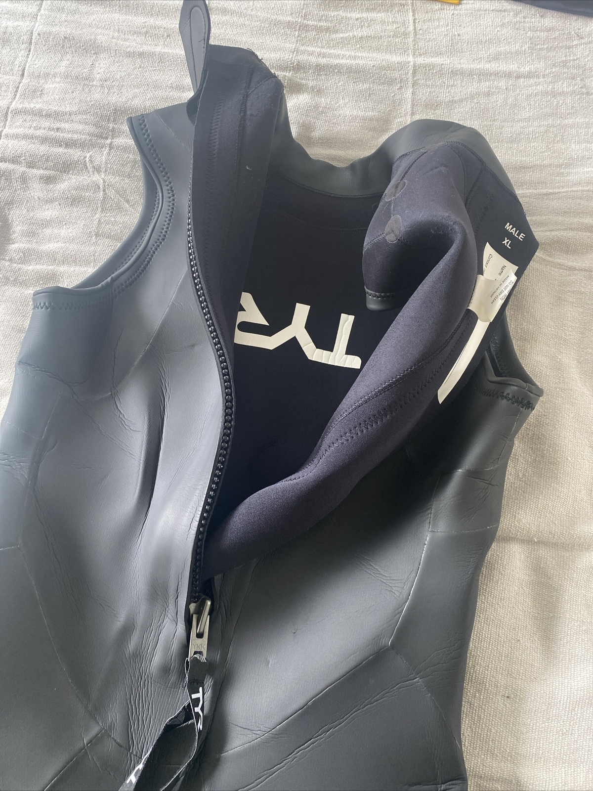 TYR Hurricane Sleeveless WETSUIT Mens XL Triathalon Swim RACE Slick