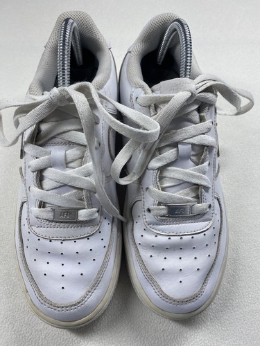 Nike Air Force 1 Low Triple White On White Youth Size 6.5 Y - Picture 3 of 8