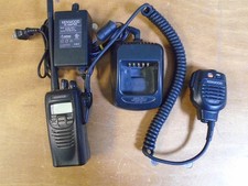 Kenwood VHF TK-5220-K P25 Digital Radio 136-174MHz With Charger And Speaker/mic