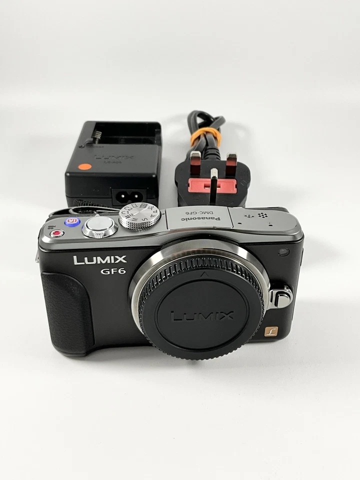 Panasonic LUMIX DMC-GF6 16.0MP Digital Camera - 14-42mm Lens - 1855 Shots, photo 1 of 5