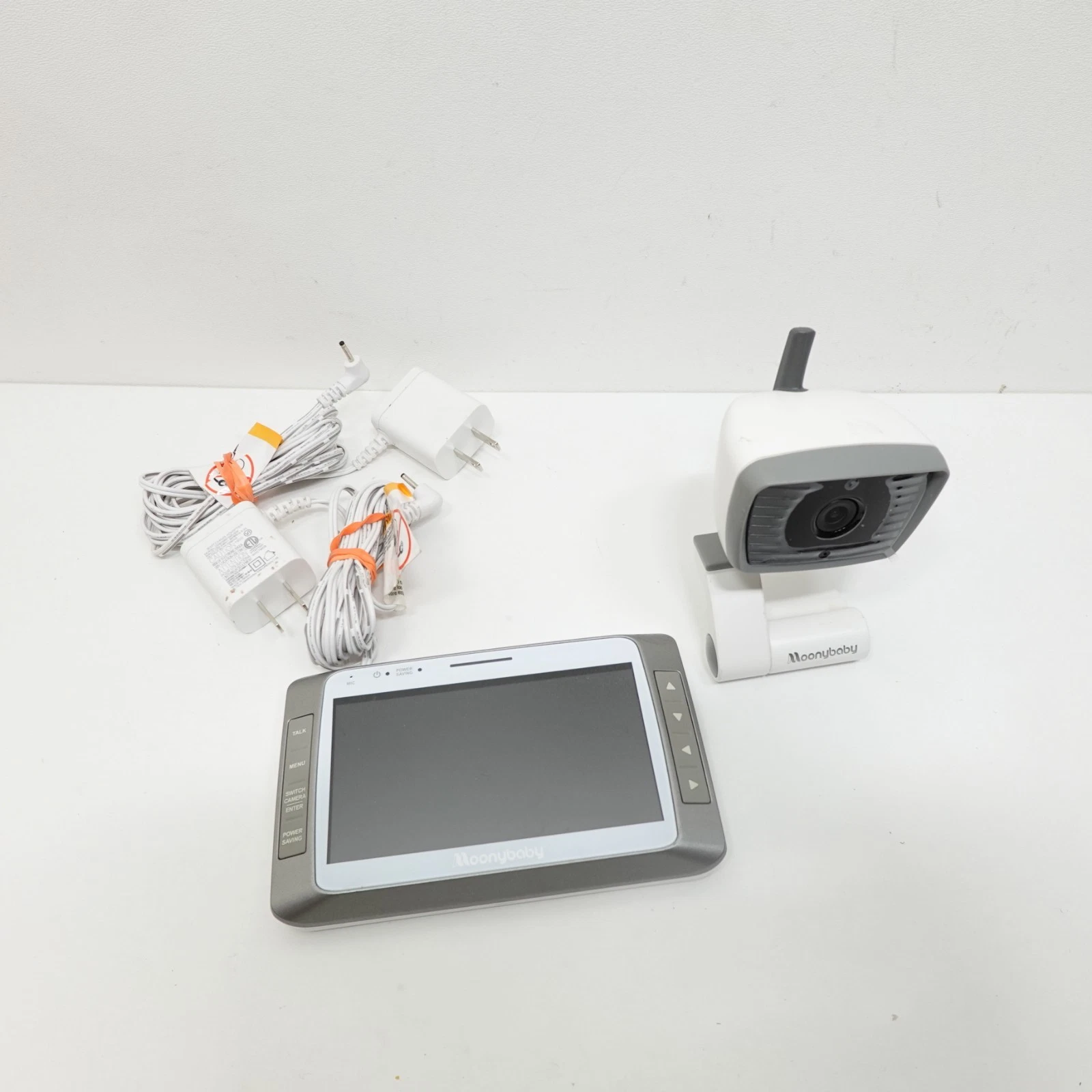 Moonybaby Baby Monitor 1 Cameras Digital Display Voice Picture Portable 55935R
Opens in a new window