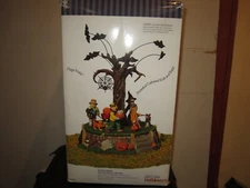 2002 Department 56 Snow Village Costume Parade Musical Lite Halloween In Box