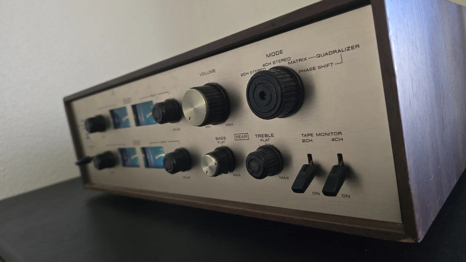 Decodificador quadrafônico/amplificador de canal traseiro Pioneer QL-600A - Imagem 4 de 4