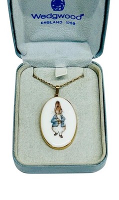 Vintage Wedgwood Peter Rabbit Pendant Necklace in Box Beatrix Potter