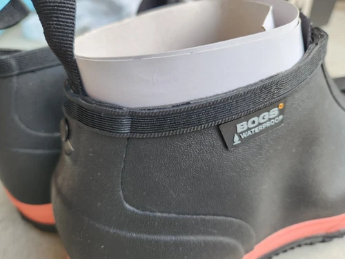 Bota impermeable Bogs Overshoe cremallera punta compuesta negra talla US 10 M construcción - Imagen 4 de 7
