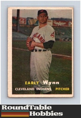 1957 Topps Baseball Cleveland Indians Early Wynn #40