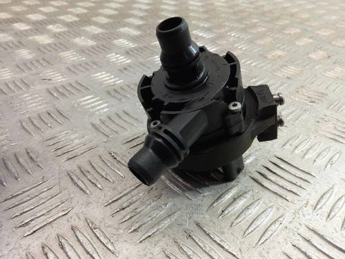 BMW X1 F48 Zirkulationswassermotor 8605322 2.00 Petrol 2016 30984189