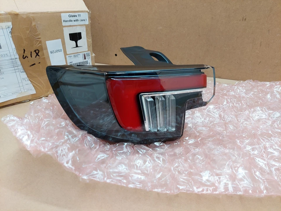 Vauxhall Mokka B Rear Left Side Tail Light Lamp 9833721880 2020-on Genuine NEW - Image 3 of 4