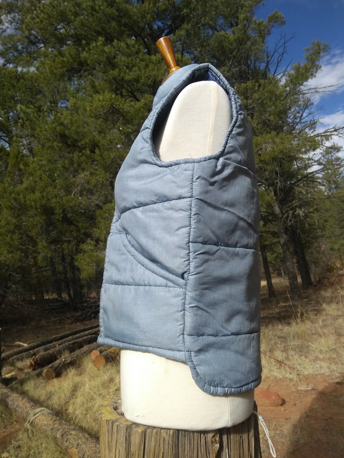 VINTAGE JcPenney Blue Chambray PUFFER Puffy VEST Yout… Gem