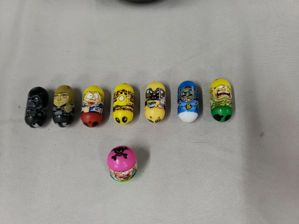 Star Wars Mighty Beanz Darth Vader Tin Case w/ 8 Beans - Image 3 of 4