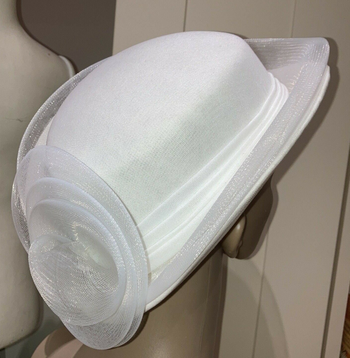 Vintage 1970s/80s Off-White Yessica, (C & A), Hat with Trim, Size M 4