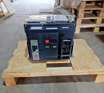 Schneider Air Circuit Breaker Masterpact NW32H1 3200A 3P Fixed Type