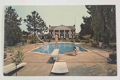 Vintage 1980s Postcard ~ Quality Inn Hotel Pool ~ Perry Georgia GA