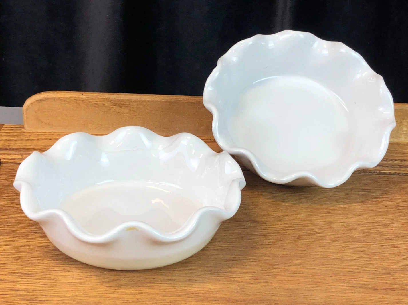 Pair EMILE HENRY White 6" Mini Ruffled Edge Pie Dishes
Opens in a new window or tab