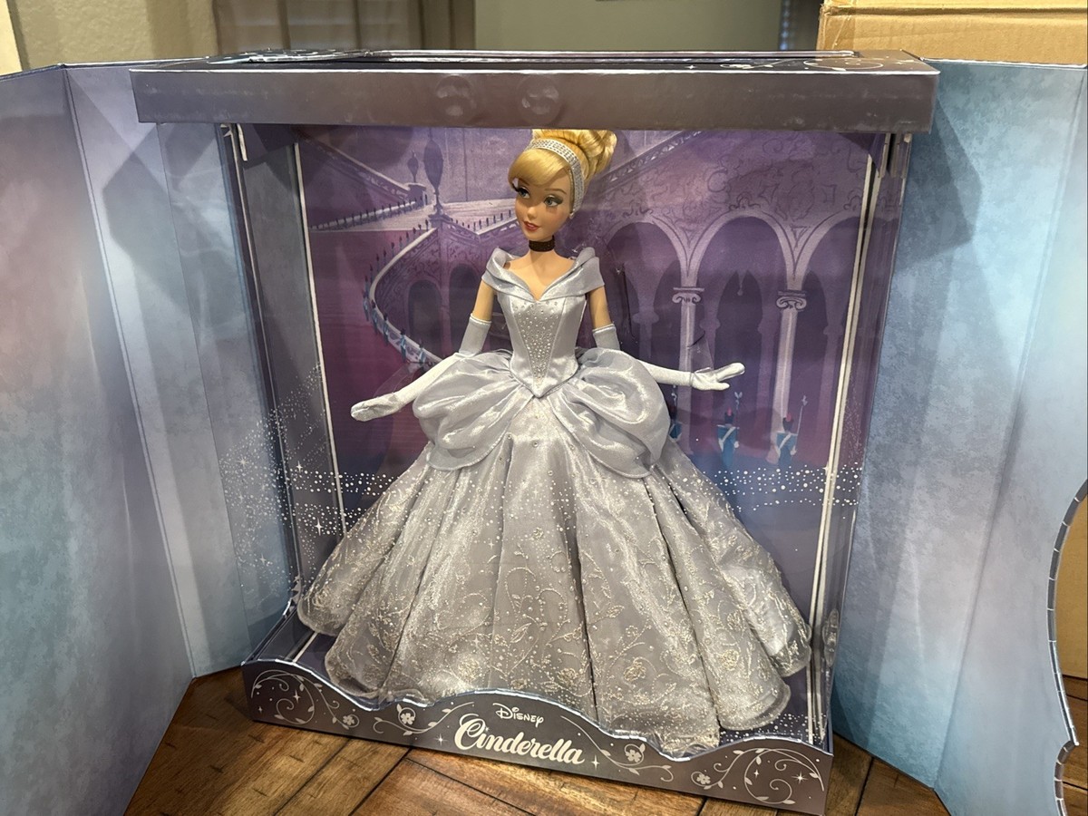 Saks Fifth Avenue Disney Limited Edition Cinderella Doll 1 of 2500