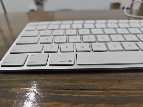 Apple A1243 Wired Standard USB Keyboard Japanese w/Numeric Keypad White - Works - Picture 6 of 18