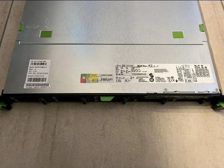 Fujitsu Server Primergy BB RX 1330M3 2.5 2x 300GB