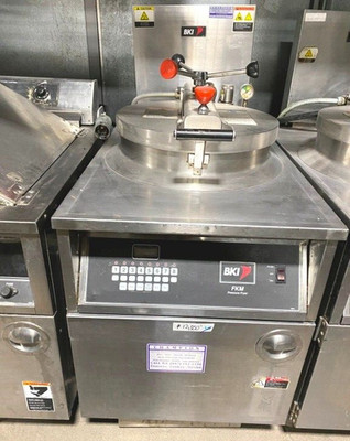 Fryer/ BKI FKM-F 75 lb Electric Pressure Cooker/ 208 Volts/ 3 Phase