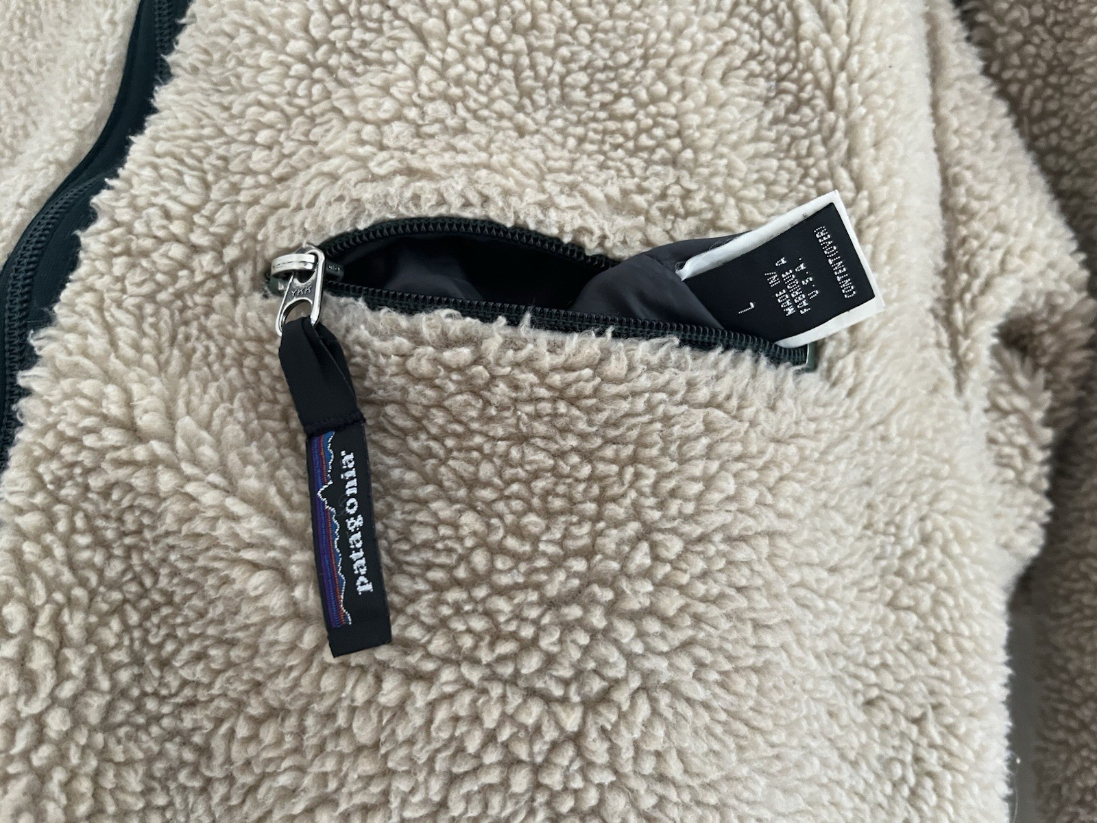 Rare Collectible 1997 Vintage Patagonia Natural/Ash Reversible Glissade (Size:L) image 10