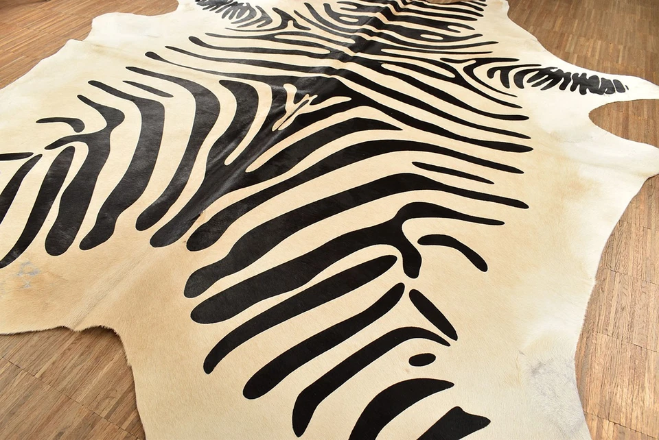 KUHFELL STIERFELL CREME WEISS MIT ZEBRA OPTIK  200 x 180 cm - Bild 3 von 4