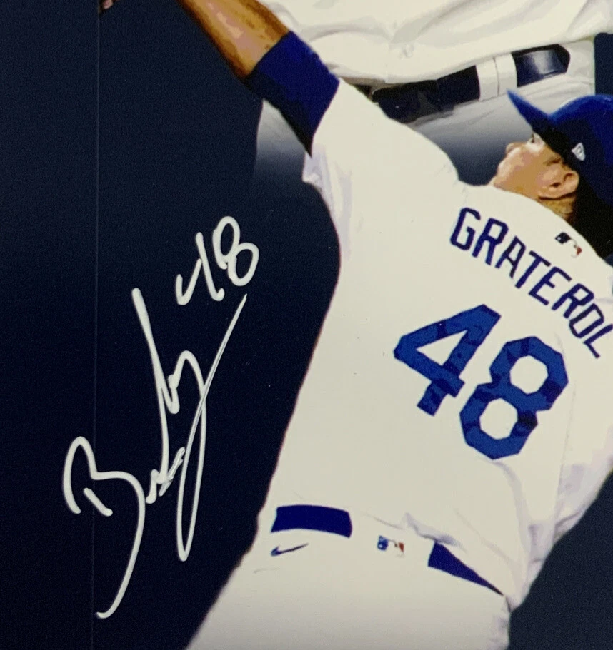 11/20 DODGERS 2020 WORLD SERIES 16X20 PHOTO WITH 10 AUTOGRAPHS MUNCY TAYLOR PSA - Image 2 of 4