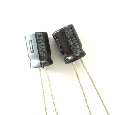 Конденсатор 35v 680