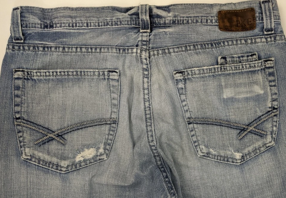 Pantalones de mezclilla BKE Marshall con hebilla para hombre talla 35x32 desgastados holgados años 90 pierna ancha puños Foto 3 de 4