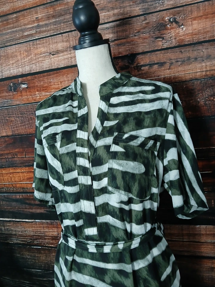 Vestido Sharagano Talla 12 Cinturón Verde Blanco Cebra Rayas Manga Corta Forrado  Foto 4 de 4