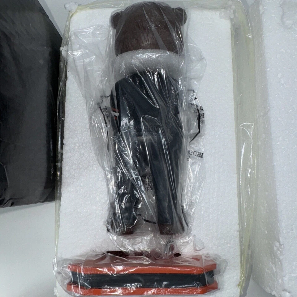 SELLADO L.E. NFL Chicago Bears Staley Da Bear Mascota Bobble Head 414/612 Numerada Foto 2 de 4