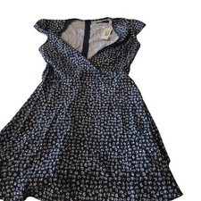 CBR Chic Boutique Rose Navy Blue Floral V-Neck Fit and Flare Dress Small NEW