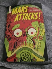 Stan Lee Swings the Mighty Typewriter of Doom on Mars Attacks Promo Card 16
