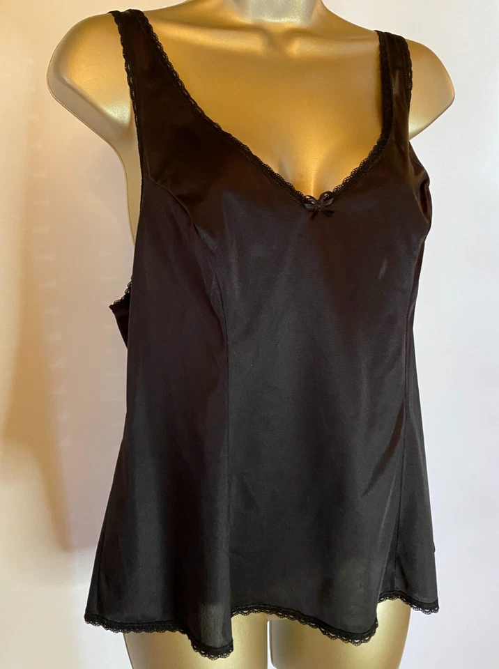CAMISOLA TANQUE VANITY FAIR Negra Vintage Talla GRANDE 38 NYLON Boxy Top Foto 2 de 4